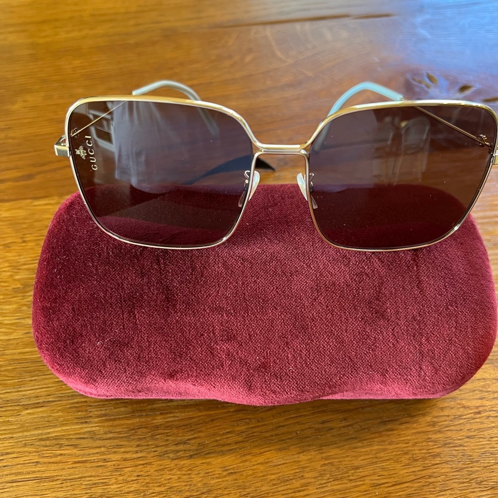 Gucci Gold and Brown Women's Sunglasses